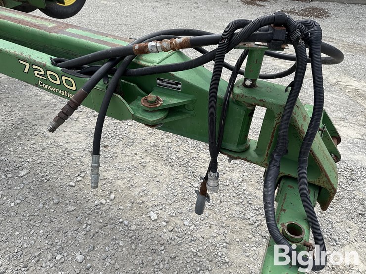 john-deere-7200-image-10