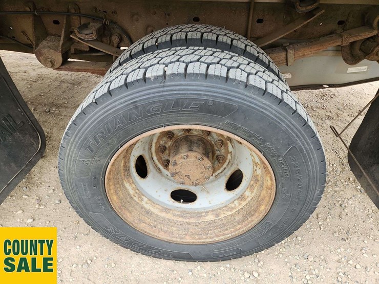 2011-ford-f450-image-28