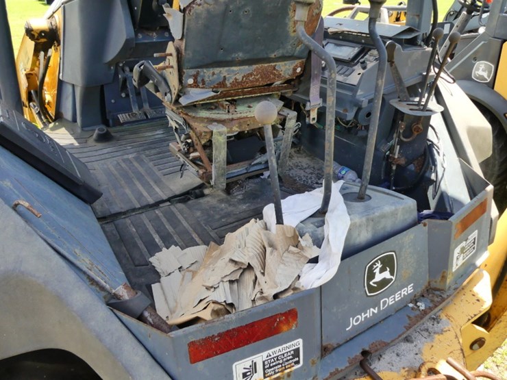 deere-410g-image-14