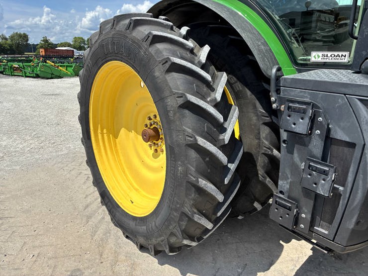 2018-john-deere-8400r-image-54
