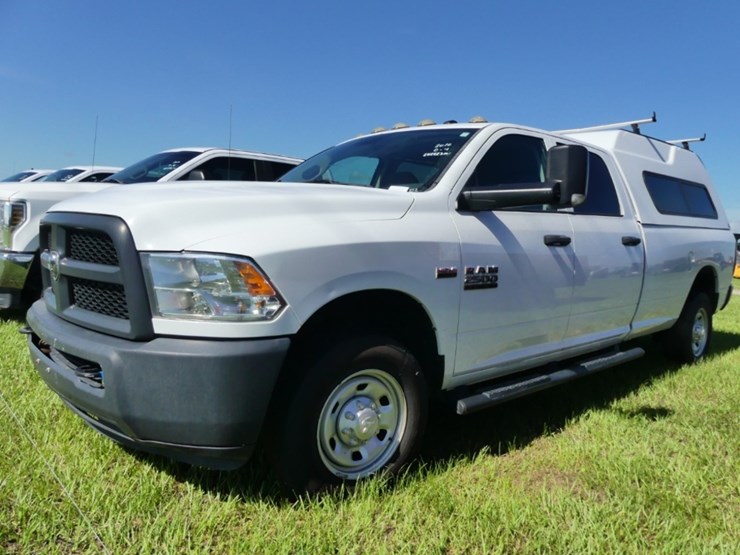 2016-dodge-ram-2500-image-1