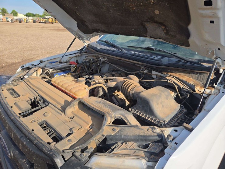 2016-ford-f150-xl-image-13