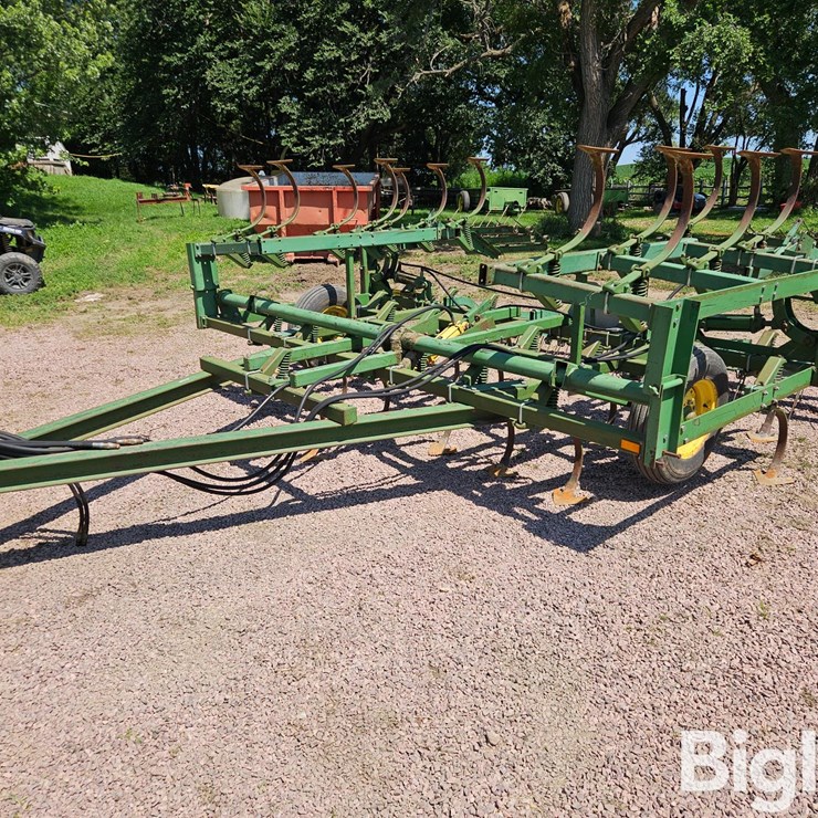 JOHN DEERE 1010