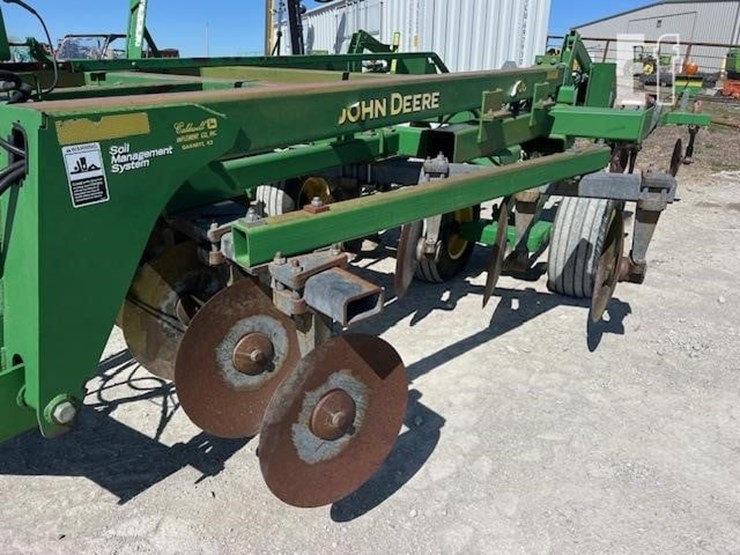john-deere-2700-image-33
