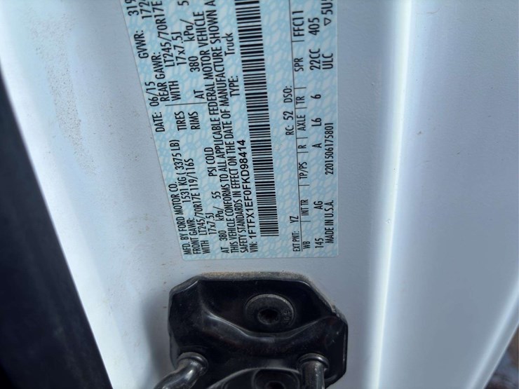 2015-ford-f150-lariat-image-12