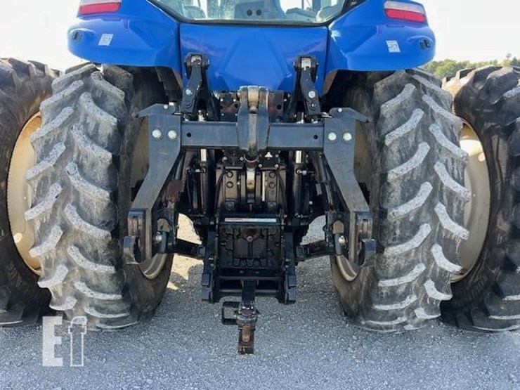 new-holland-t8020-image-22