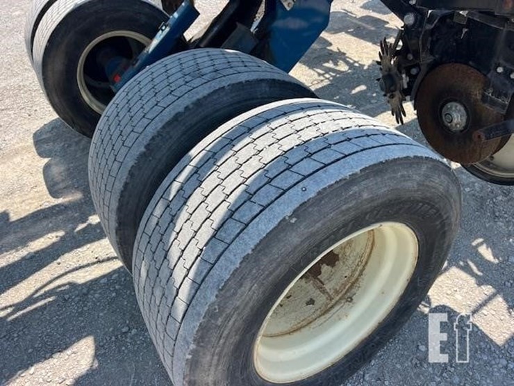 2008-kinze-3800sds-image-38