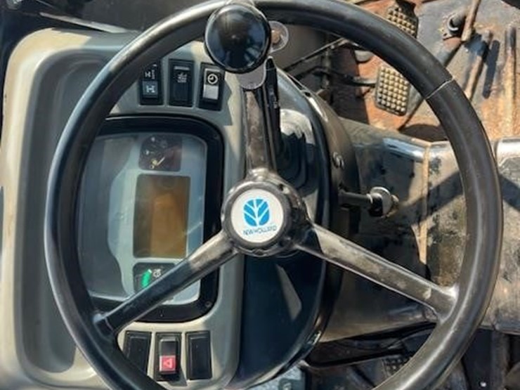 new-holland-tn90f-image-37
