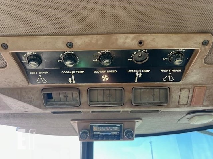 john-deere-2550-image-36