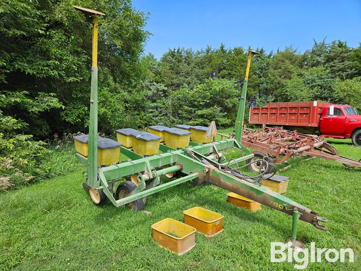 john-deere-7000-image-3
