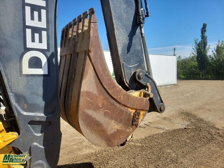 2011-deere-710j-image-37