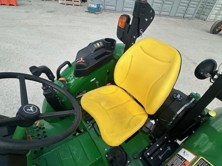 2023-john-deere-5050e-image-18