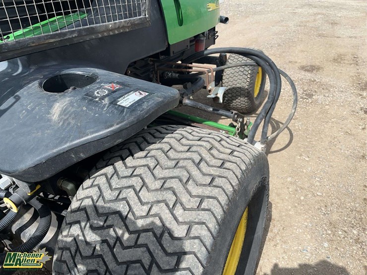 john-deere-3215b-image-6