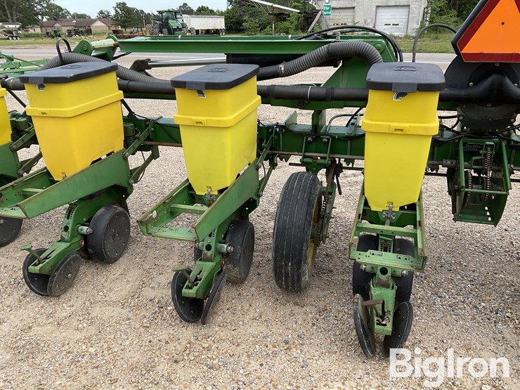 john-deere-1720-image-15
