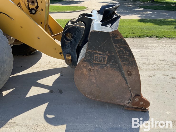 2014-caterpillar-950k-image-17