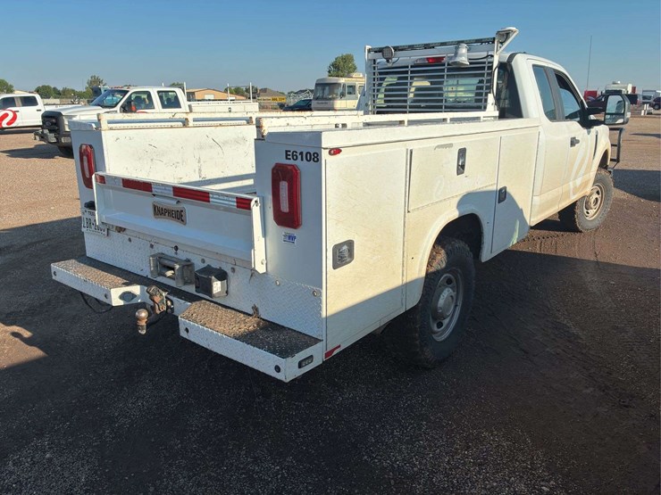 2017-ford-f350-image-4