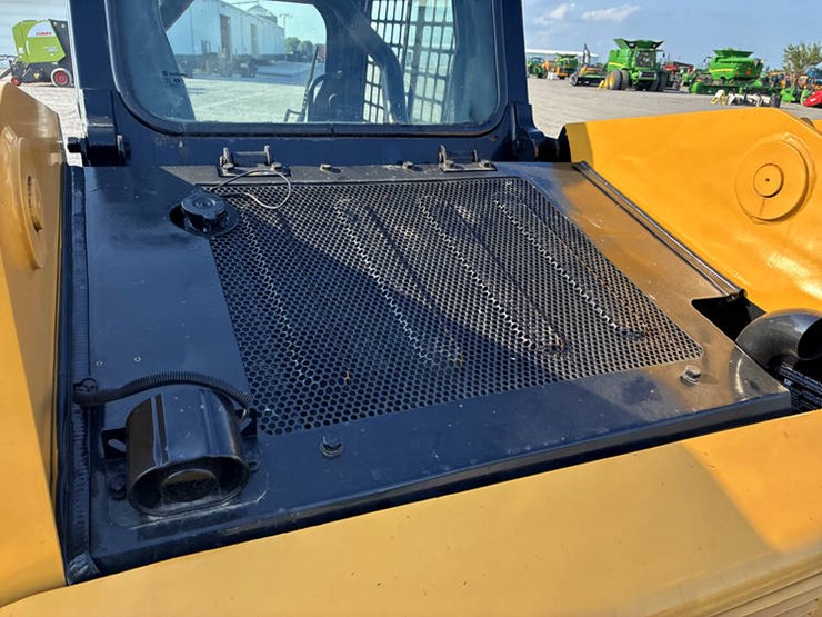 2019-caterpillar-246d-image-16