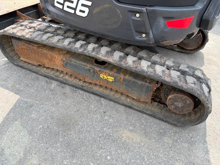 2021-bobcat-e26-image-9