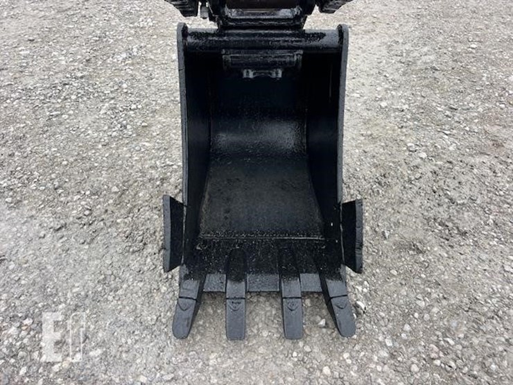 takeuchi-tb260-image-18