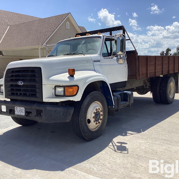 1998 FORD F700
