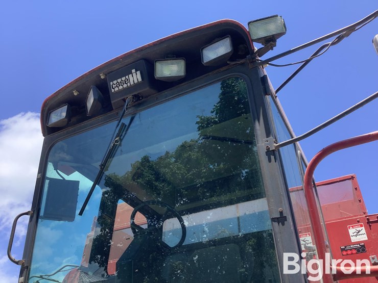1990-case-ih-1660-image-10