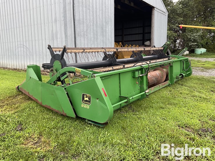 1987-john-deere-220-image-7