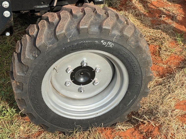 case-ih-farmall-35a-image-3