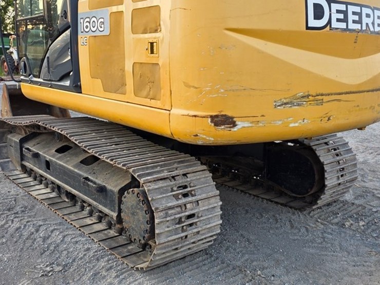 2013-deere-160g-lc-image-25