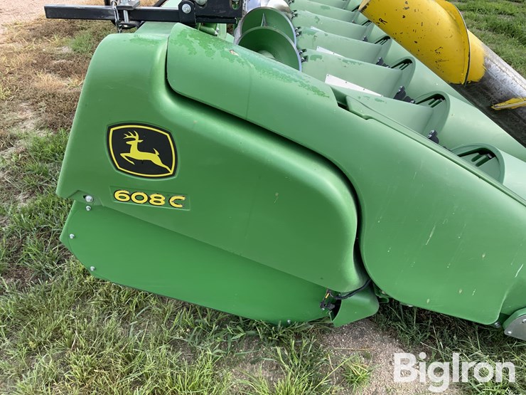 2017-john-deere-608c-image-17