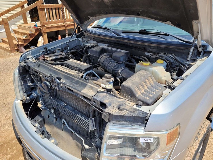 2014-ford-f150-xlt-image-14