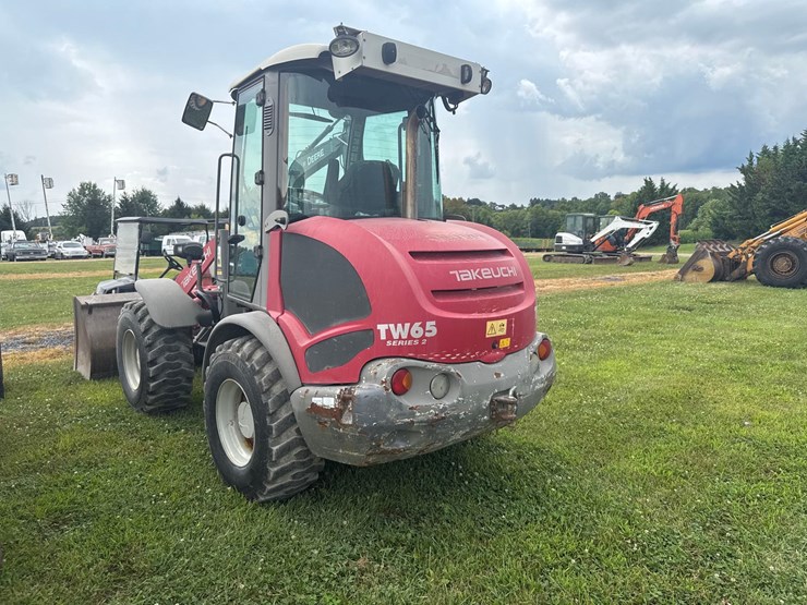 2015-takeuchi-tw65-image-2