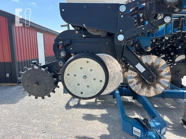 2001-kinze-3500-image-12