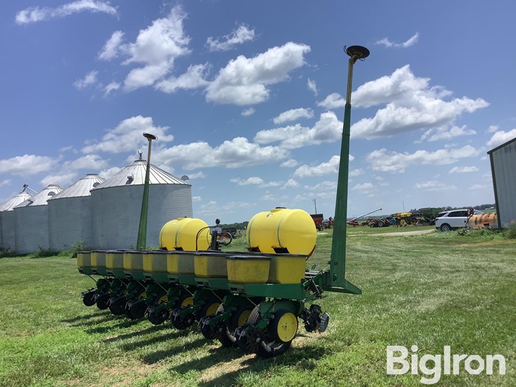 john-deere-7000-image-5