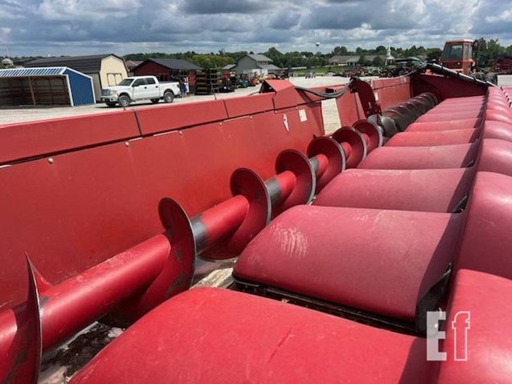 2011-case-ih-3412-image-27