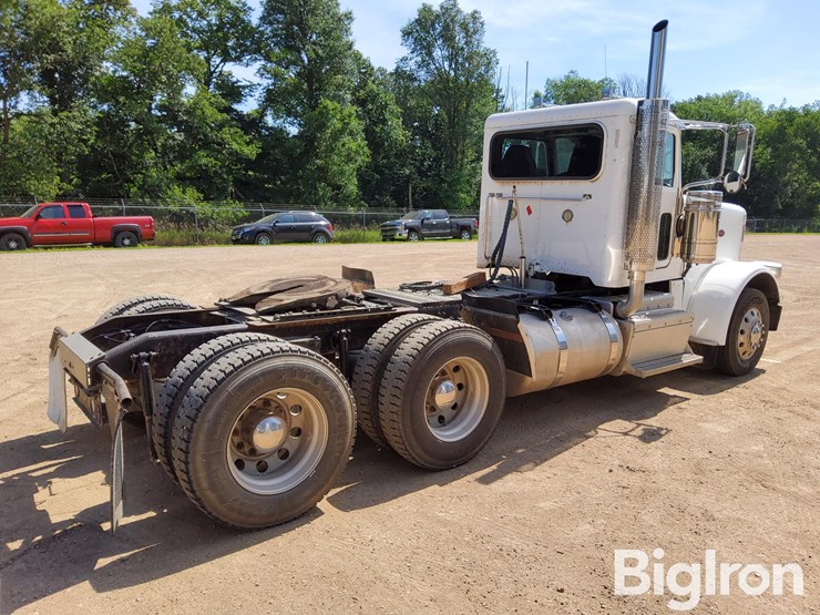 2013-peterbilt-388-image-5
