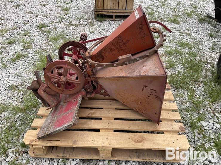 international-end-gate-seeder-image-4