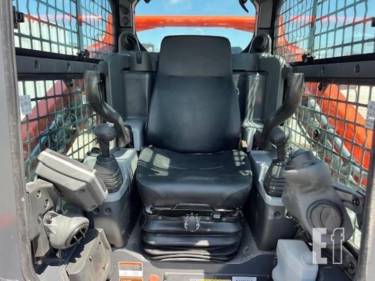 2024-kubota-svl75-3-image-25