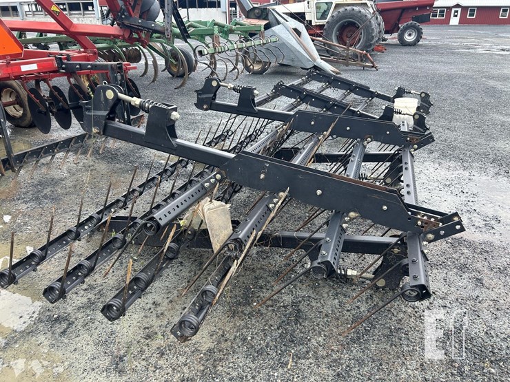 john-deere-32-image-2