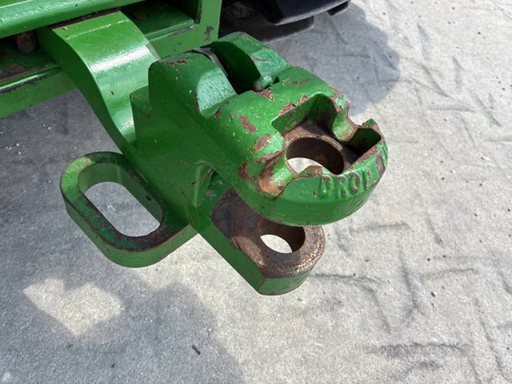 2018-john-deere-8400r-image-35