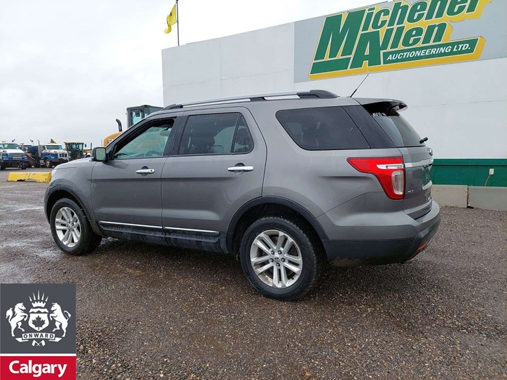 2014-ford-explorer-xlt-image-3