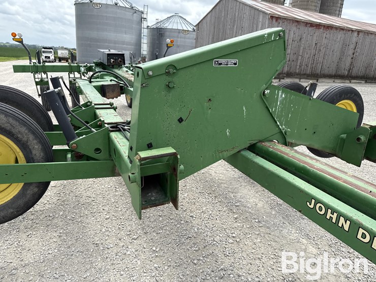john-deere-7200-image-11
