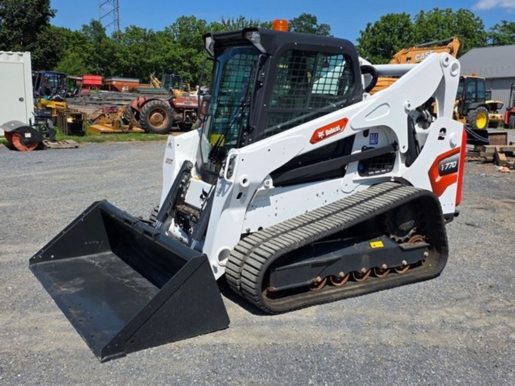 2023-bobcat-t770-image-1
