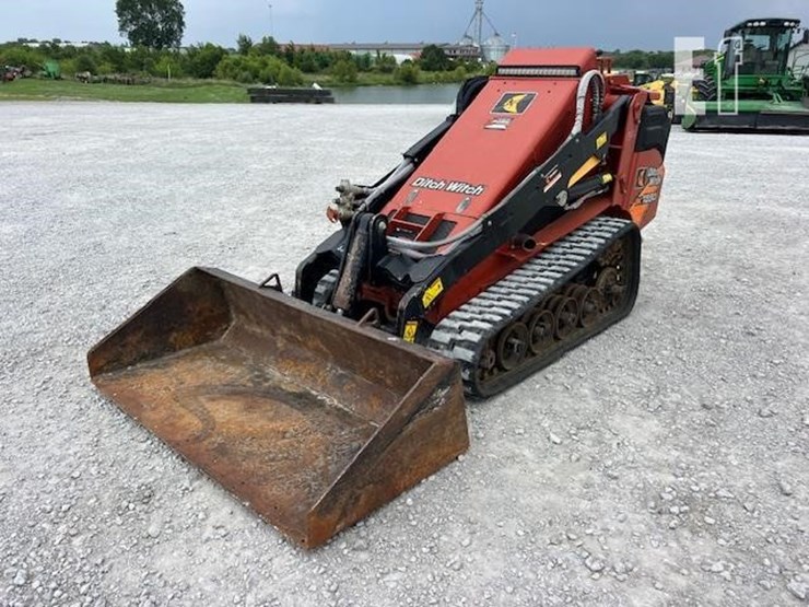 2019-ditch-witch-sk1550-image-2
