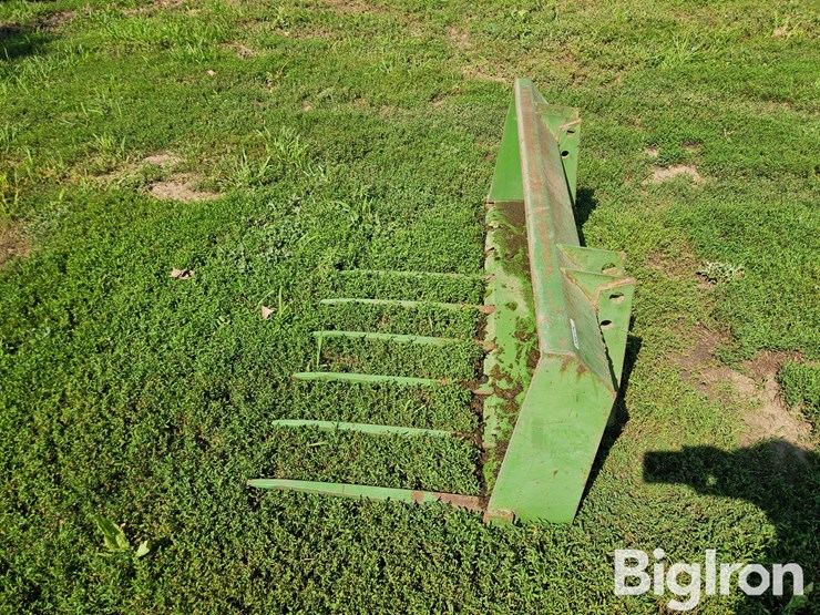 john-deere-158-image-8