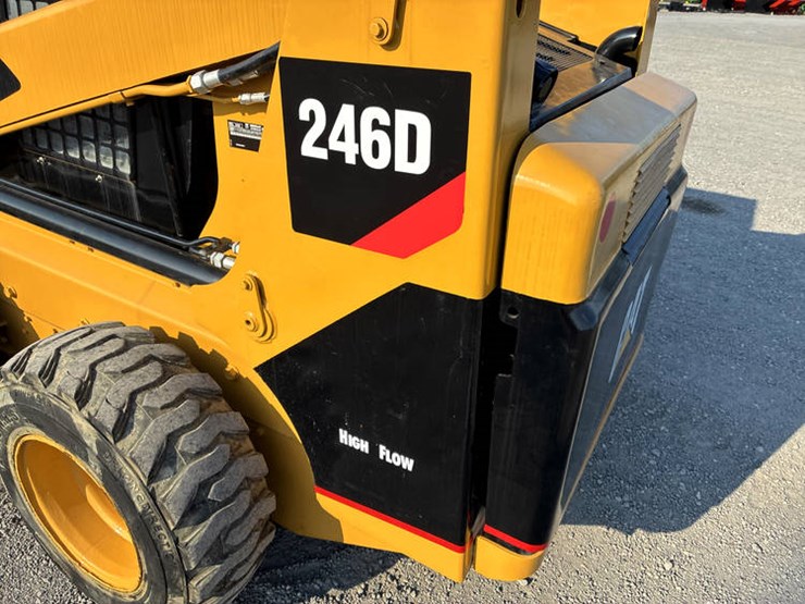 2019-caterpillar-246d-image-18