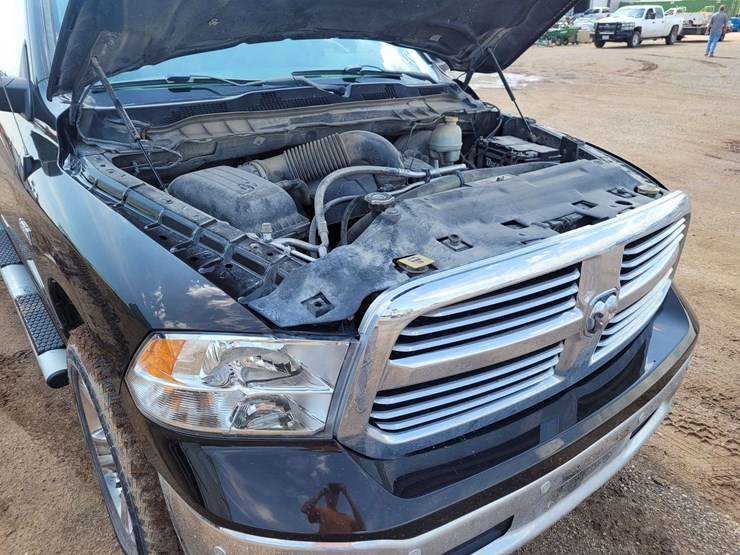 2014-ram-1500-slt-image-15