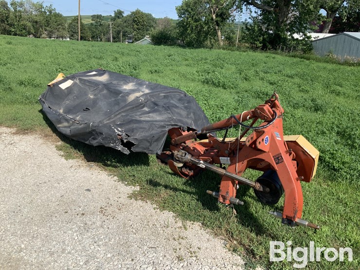 new-holland-617-image-1