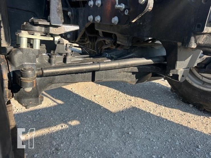 2020-case-ih-maxxum-150-image-28