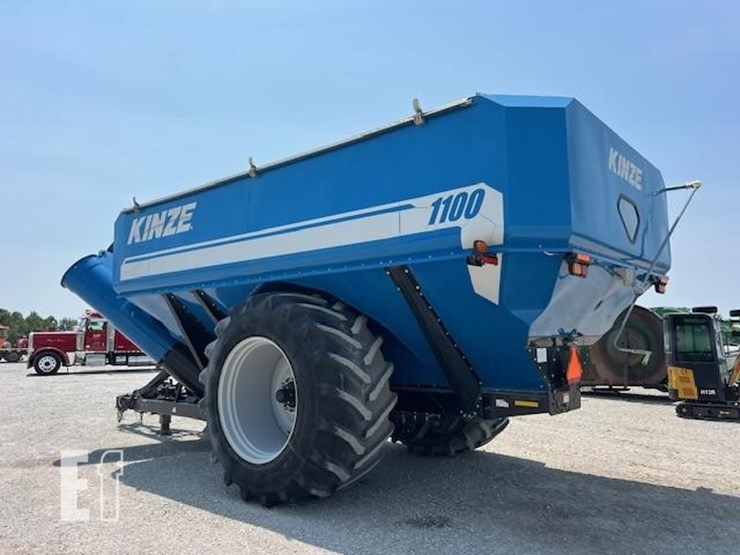 2014-kinze-1100-image-8
