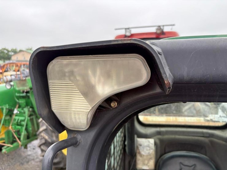 2014-bobcat-s570-image-19